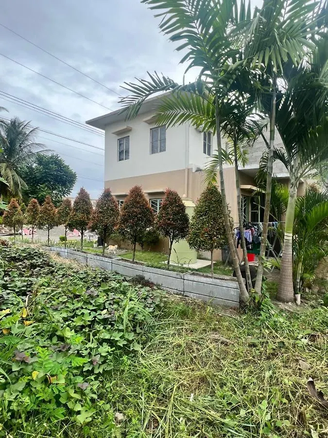 Beach Resorts Walking Distance To The Town House Davao Holiday home
